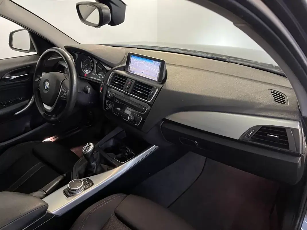 BMW 116 2015 - 12450 EUR, 215000 km - AUTO.MOTO.pt - 215000km - foto 14 de 29