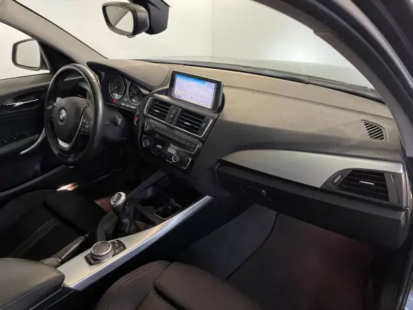 BMW 116 2015 - 12450 EUR, 215000 km - AUTO.MOTO.pt - 215000km - foto 14 de 29