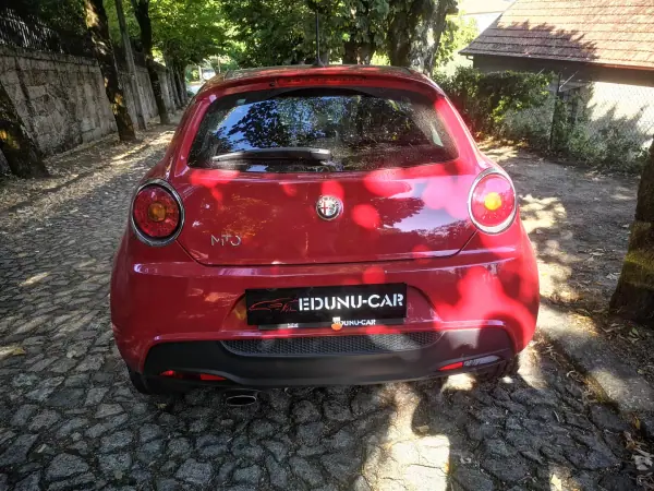 Alfa Romeo MiTo 2015 - 6750 EUR, 140000 km - AUTO.MOTO.pt - 140000km - foto 7 de 20