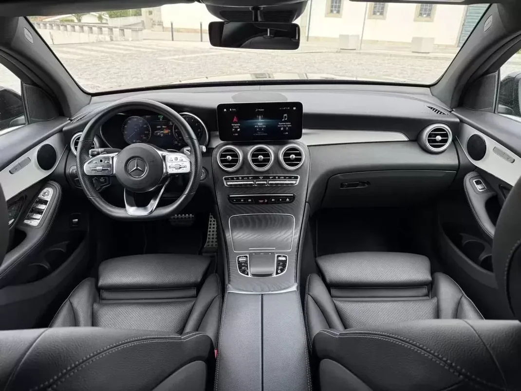 Mercedes-Benz GLC 300 2021 - 49499 EUR, 89500 km - AUTO.MOTO.pt - 89500km - foto 15 de 26