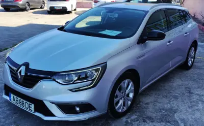 Renault Mégane Sport Tourer 2020 - 13950 EUR, 156000 km - 156000km - foto 8 de 41