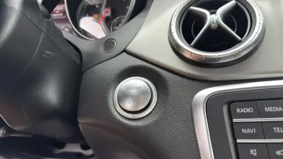 Mercedes-Benz CLA 200 2017 - 21800 EUR, 181000 km - AUTO.MOTO.pt - 181000km - foto 33 de 55