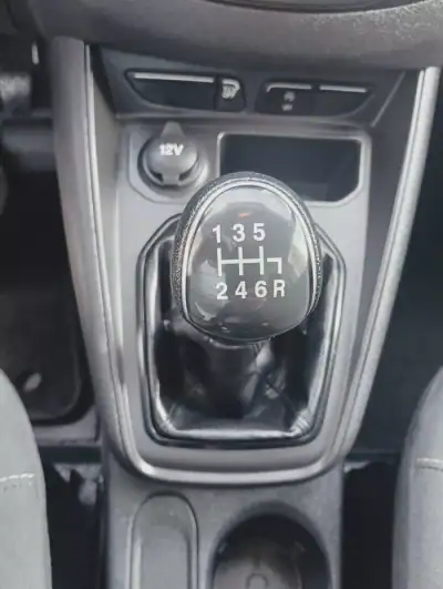 Ford Transit Courier 2020 - 10990 EUR, 129167 km - AUTO.MOTO.pt - 129167km - foto 45 de 52