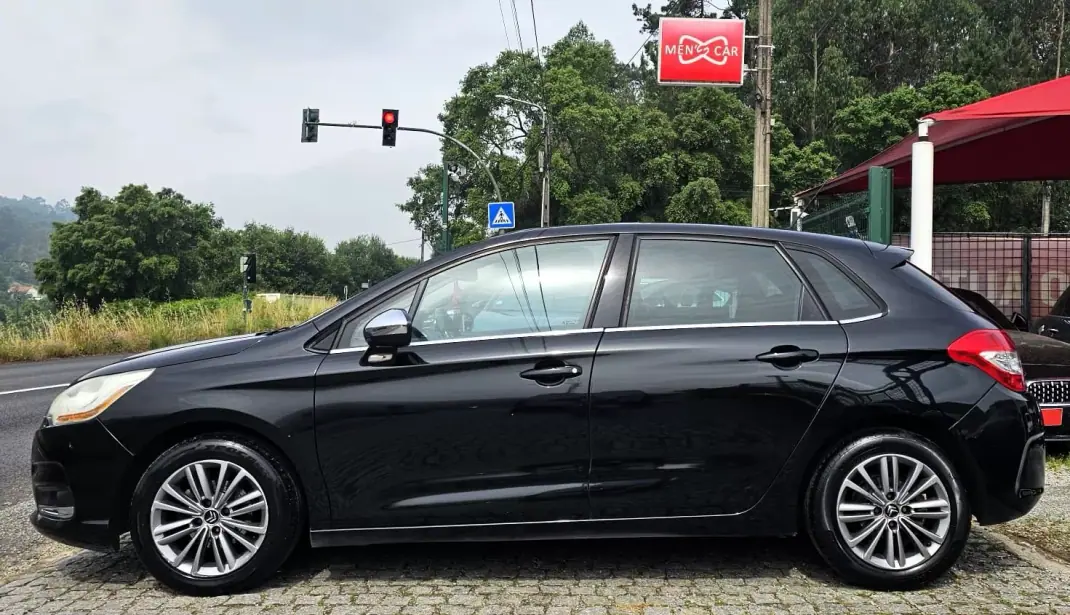 Citroën C4 2011 - 6500 EUR, 290000 km - AUTO.MOTO.pt - 290000km - foto 3 de 20