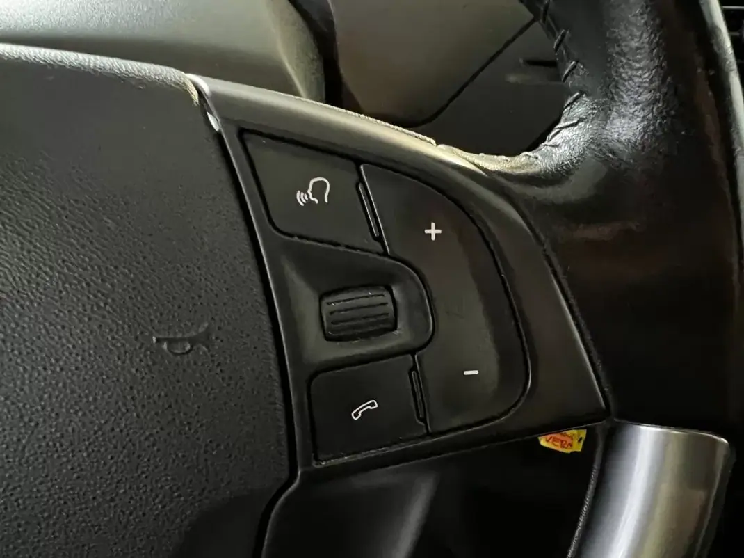 Citroën C4 Spacetourer 2020 - 15900 EUR, 152000 km - AUTO.MOTO.pt - 152000km - foto 27 de 31