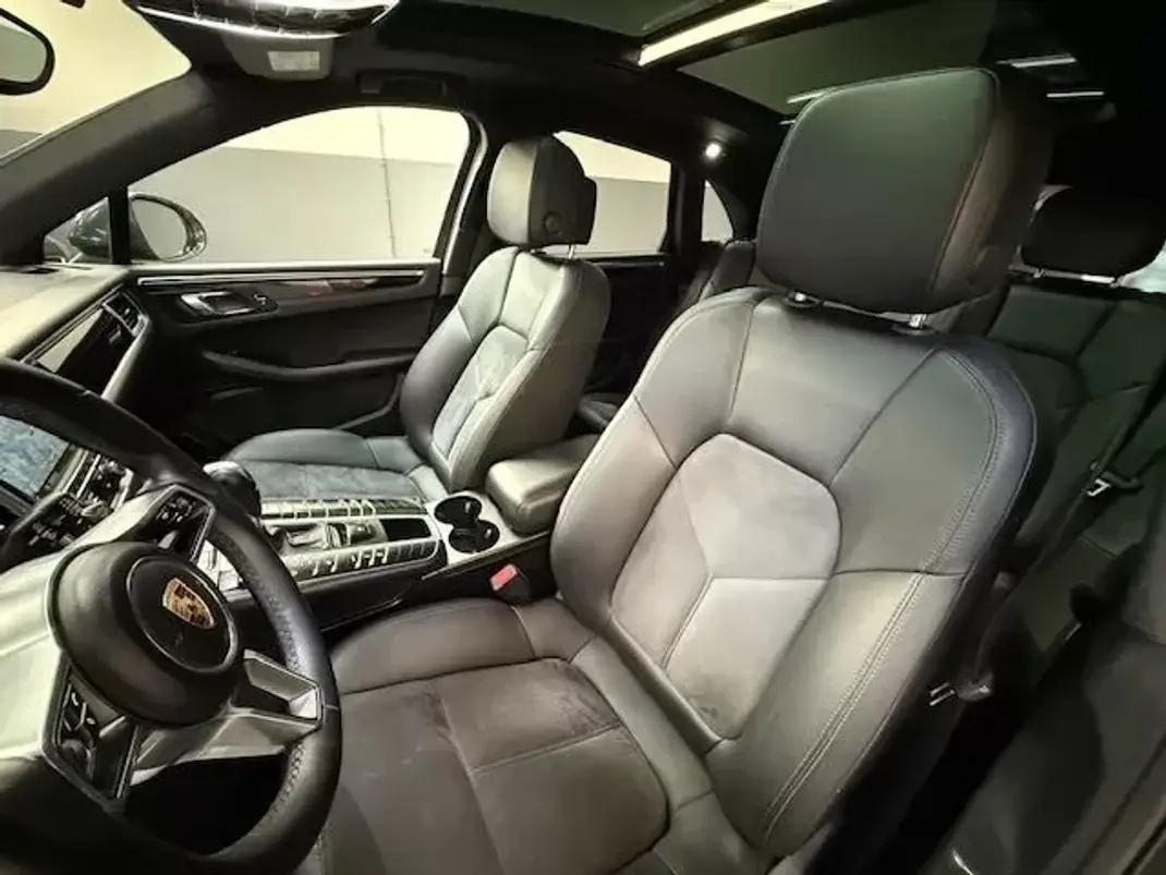 Porsche Macan 2015 - 34750 EUR, 195000 km - AUTO.MOTO.pt - 195000km - foto 7 de 9