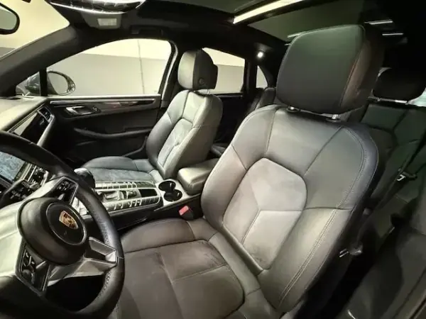 Porsche Macan 2015 - 34750 EUR, 195000 km - AUTO.MOTO.pt - 195000km - foto 7 de 9