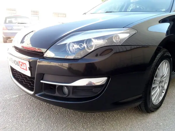 Renault Laguna Break 2012 - 8000 EUR, 186055 km - AUTO.MOTO.pt - 186055km - foto 26 de 26