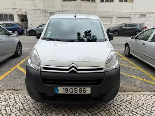 Citroën Berlingo 2015 - 7900 EUR, 221000 km - AUTO.MOTO.pt - 221000km - foto 7 de 29