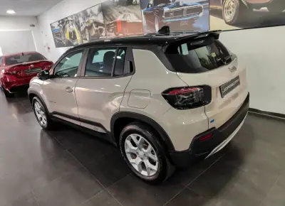 Jeep Avenger 2024 - 24990 EUR, 9000 km - AUTO.MOTO.pt - 9000km - foto 6 de 60