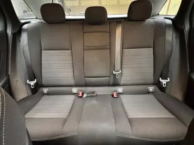Mercedes-Benz GLC 300 2021 - 35900 EUR, 157354 km - AUTO.MOTO.pt - 157354km - foto 20 de 22
