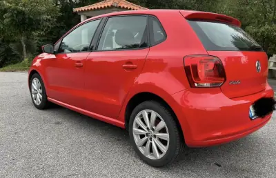 Volkswagen Polo 2010 - 7900 EUR, 152000 km - AUTO.MOTO.pt - 152000km - foto 5 de 12