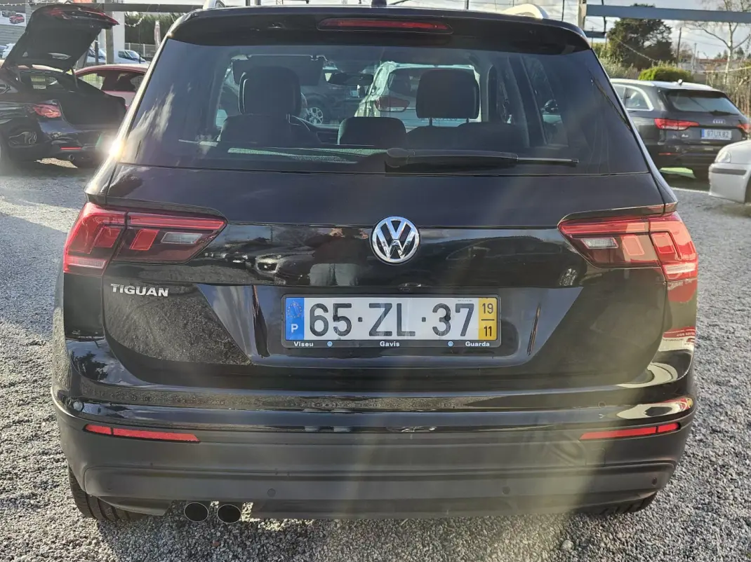 Volkswagen Tiguan 2019 - 24500 EUR, 49800 km - AUTO.MOTO.pt - 49800km - foto 5 de 17