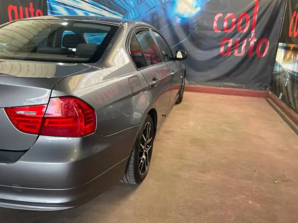 BMW 316 2009 - 9500 EUR, 111000 km - AUTO.MOTO.pt - 111000km - foto 25 de 47