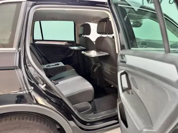 Volkswagen Tiguan 2017 - 17750 EUR, 120000 km - AUTO.MOTO.pt - 120000km - foto 42 de 50