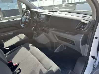 Peugeot Expert 2018 - 14900 EUR, 170000 km - 170000km - foto 35 de 45