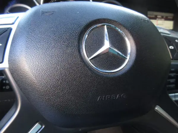 Mercedes-Benz C 180 2012 - 13490 EUR, 240000 km - AUTO.MOTO.pt - 240000km - foto 44 de 47