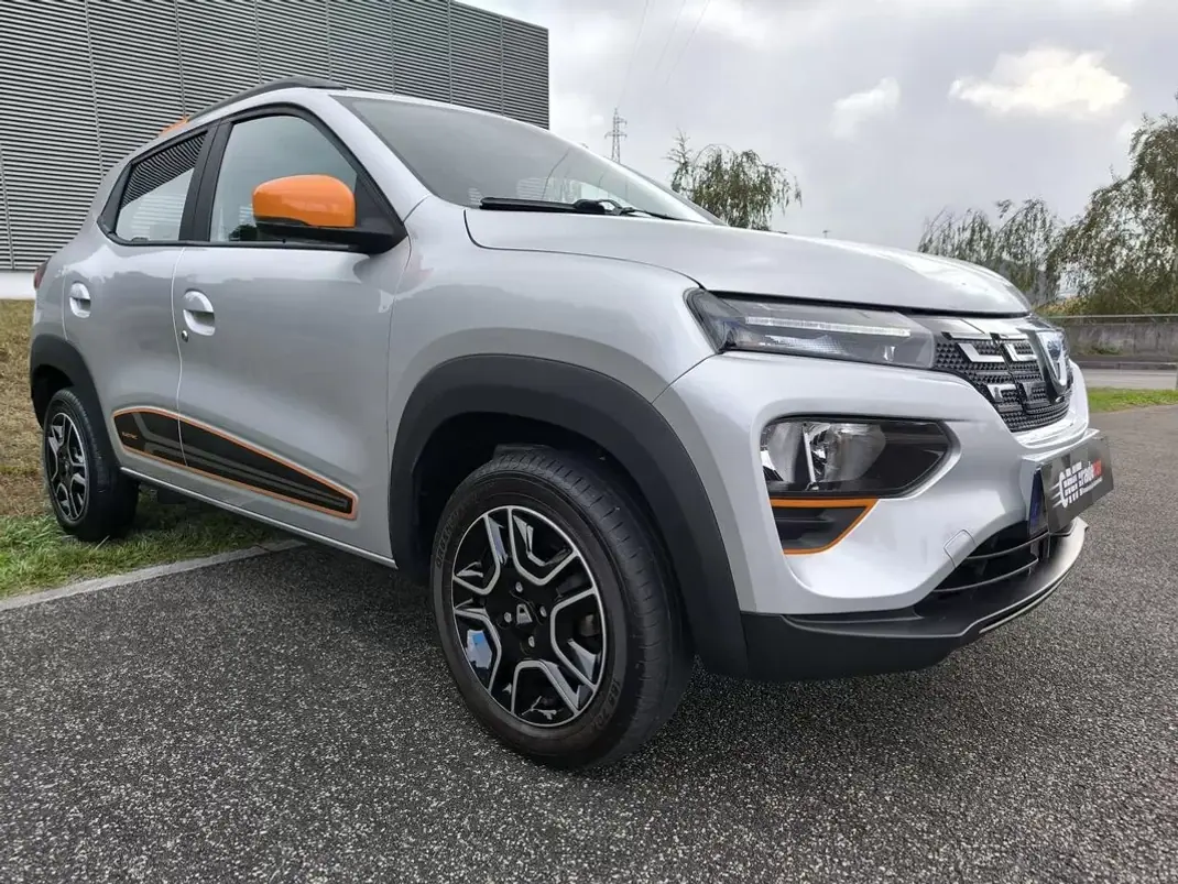Dacia Spring 2022 - 11499 EUR, 29978 km - AUTO.MOTO.pt - 29978km - foto 7 de 19