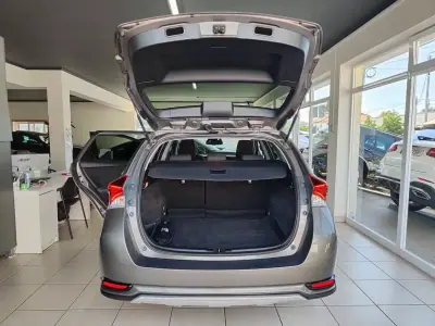 Toyota Auris Touring Sports 2018 - 16950 EUR, 109000 km - AUTO.MOTO.pt - 109000km - foto 15 de 37