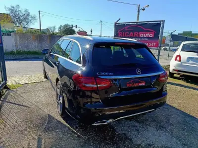 Mercedes-Benz C 300 2020 - 27000 EUR, 160000 km - AUTO.MOTO.pt - 160000km - foto 25 de 25