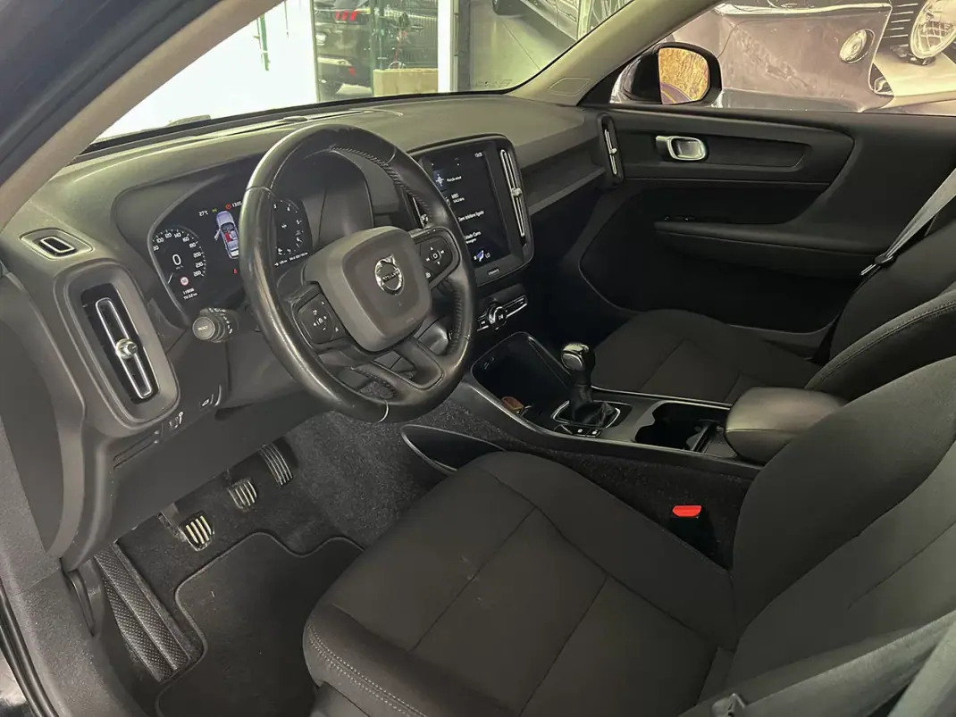 Volvo XC 40 2020 - 23800 EUR, 119887 km - 119887km - foto 6 de 25