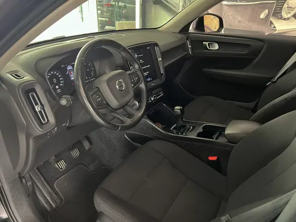 Volvo XC 40 2020 - 23800 EUR, 119887 km - 119887km - foto 6 de 25