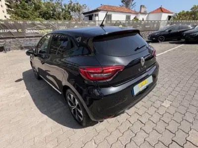 Renault Clio 2021 - 14500 EUR, 89555 km - AUTO.MOTO.pt - 89555km - foto 8 de 11