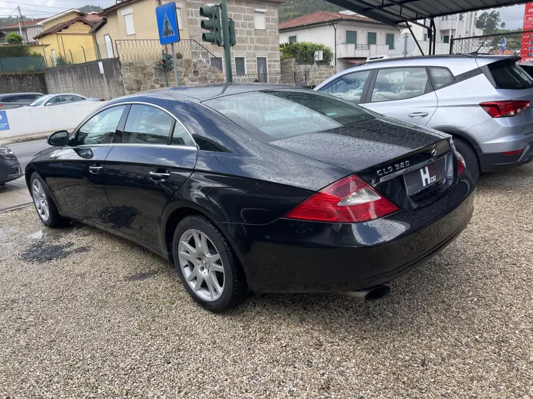 Mercedes-Benz CLS 320 2006 - 17900 EUR, 115600 km - AUTO.MOTO.pt - 115600km - foto 11 de 14