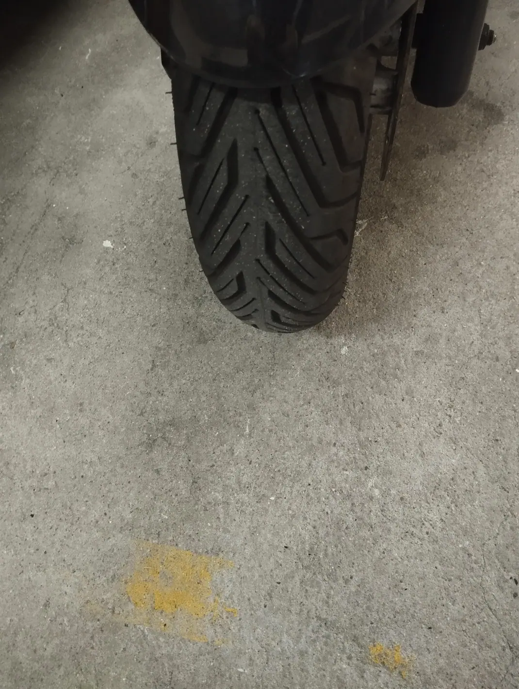 SYM GTS 2012 - 2080 EUR, 59970 km - AUTO.MOTO.pt - 59970km - foto 2 de 6