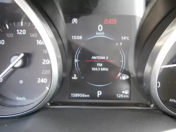 Land Rover Range Rover Evoque 2019 - 25500 EUR, 158956 km - AUTO.MOTO.pt - 158956km - foto 18 de 33