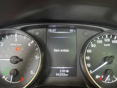 Nissan Qashqai 2018 - 16890 EUR, 94255 km - AUTO.MOTO.pt - 94255km - foto 14 de 19