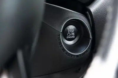 Jeep Renegade 2020 - 18500 EUR, 99000 km - AUTO.MOTO.pt - 99000km - foto 27 de 31