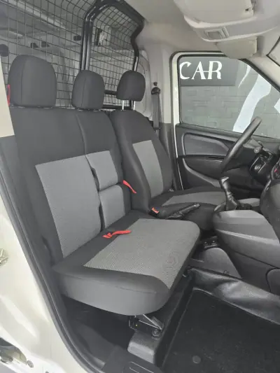 Fiat DOBLO 1.3 M-JET 3 LUG. 2021 - 13500 EUR, 119327 km - AUTO.MOTO.pt - 119327km - foto 9 de 16