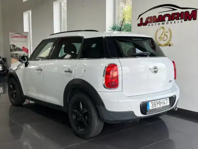 MINI Countryman 2011 - 9999 EUR, 208121 km - AUTO.MOTO.pt - 208121km - foto 2 de 21