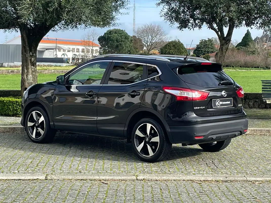 Nissan Qashqai 2017 - 13700 EUR, 243000 km - AUTO.MOTO.pt - 243000km - foto 8 de 28