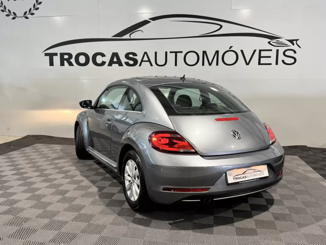 Volkswagen New Beetle 2018 - 19900 EUR, 58588 km - 58588km - foto 46 de 47