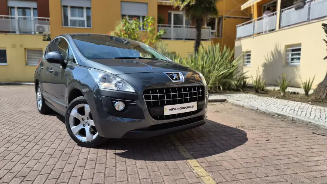 Peugeot 3008 2012 - 9480 EUR, 170000 km - AUTO.MOTO.pt - 170000km - foto 6 de 15