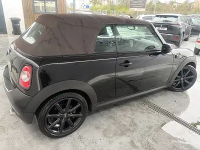MINI Cooper 2015 - 12990 EUR, 178135 km - AUTO.MOTO.pt - 178135km - foto 10 de 11