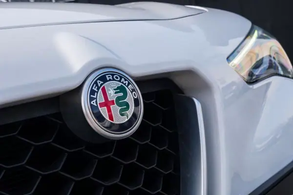 Alfa Romeo Stelvio 2017 - 29400 EUR, 139000 km - AUTO.MOTO.pt - 139000km - foto 4 de 35