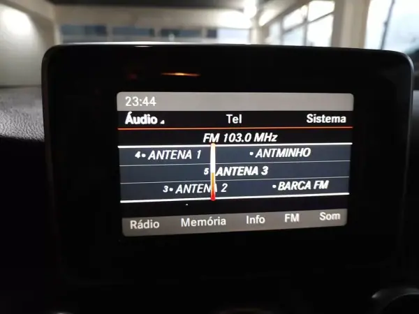 Mercedes-Benz A 180 2013 - 17650 EUR, 96800 km - AUTO.MOTO.pt - 96800km - foto 24 de 31