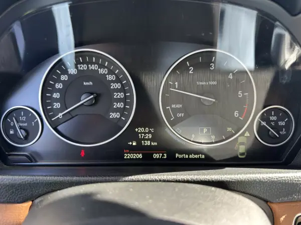 BMW 420 2014 - 15900 EUR, 220000 km - AUTO.MOTO.pt - 220000km - foto 38 de 54