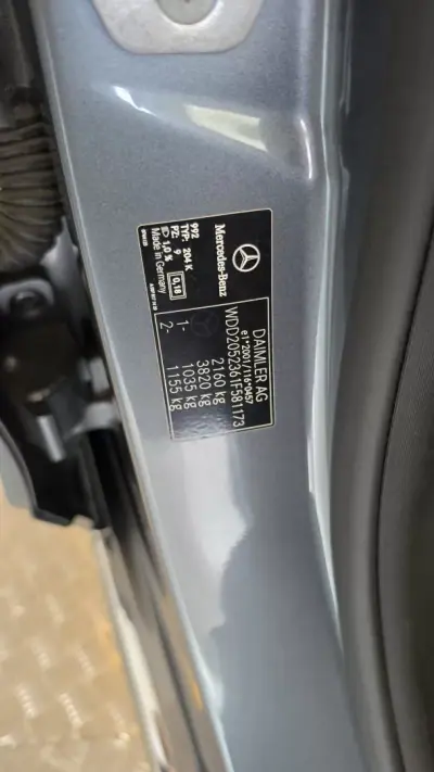 Mercedes-Benz C 180 2017 - 19900 EUR, 83139 km - AUTO.MOTO.pt - 83139km - foto 46 de 53
