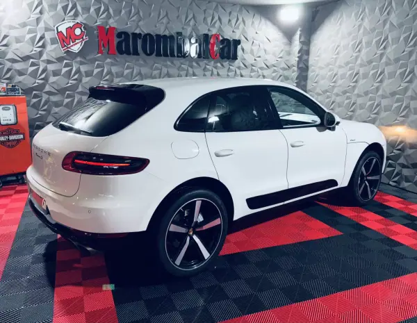 Porsche Macan 2014 - 42990 EUR, 205232 km - AUTO.MOTO.pt - 205232km - foto 8 de 33