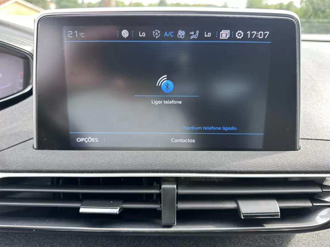 Peugeot 3008 2019 - 17900 EUR, 180000 km - AUTO.MOTO.pt - 180000km - foto 43 de 62