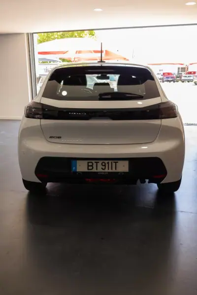 Peugeot 208 2025 - 18300 EUR, 20410 km - AUTO.MOTO.pt - 20410km - foto 7 de 13