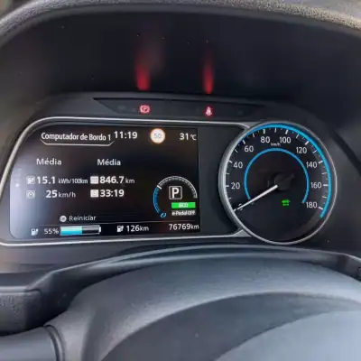 Nissan Leaf 2019 - 13990 EUR, 76769 km - AUTO.MOTO.pt - 76769km - foto 18 de 31