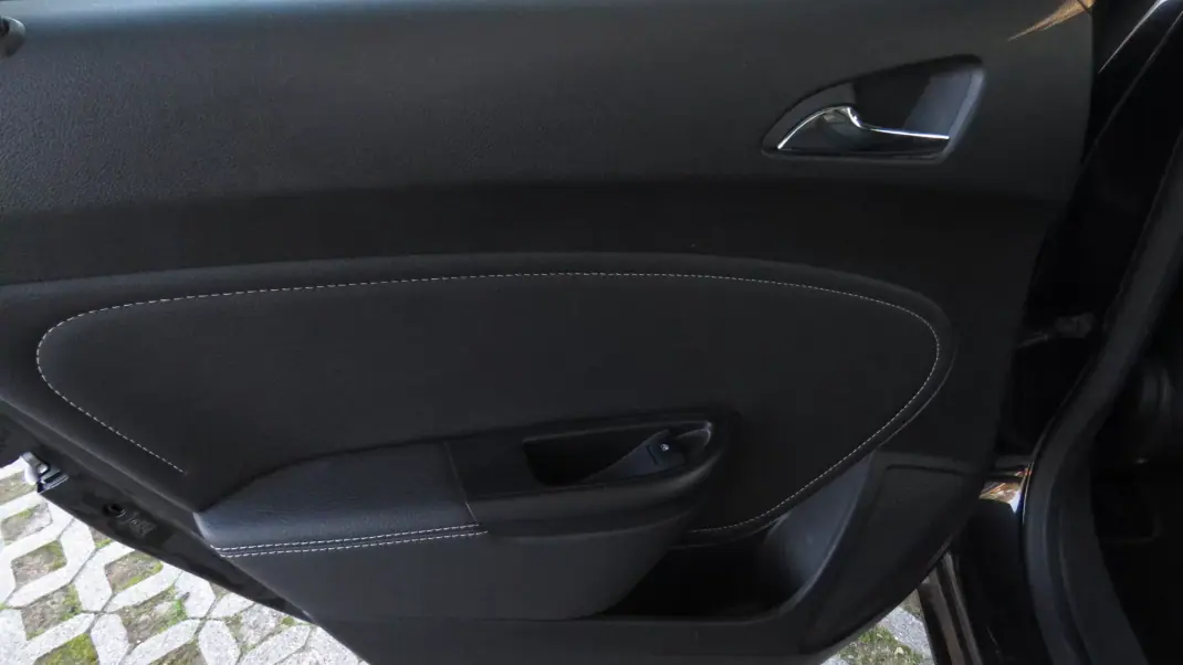 Opel Astra 2013 - 9800 EUR, 99000 km - 99000km - foto 13 de 16