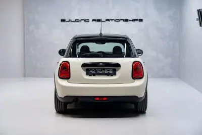 MINI 5 Portas 2017 - 14950 EUR, 89000 km - AUTO.MOTO.pt - 89000km - foto 10 de 36