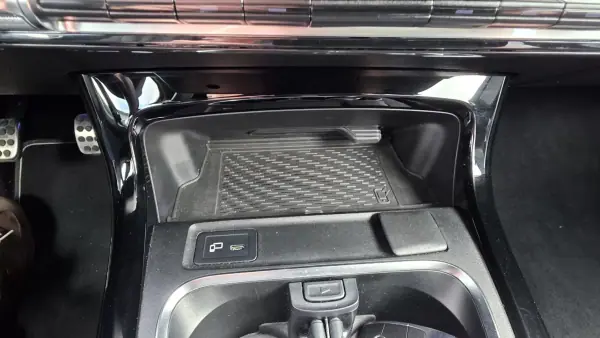 Mercedes-Benz A 200 2021 - 27390 EUR, 101000 km - AUTO.MOTO.pt - 101000km - foto 28 de 31