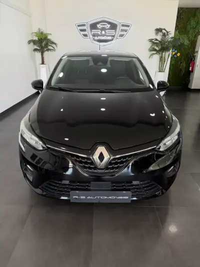 Renault Clio 2021 - 14490 EUR, 170000 km - AUTO.MOTO.pt - 170000km - foto 3 de 18